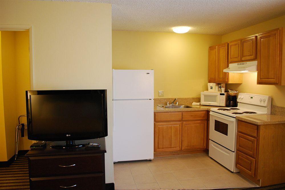 Quality Inn & Suites Vancouver - Hazel Dell Buitenkant foto